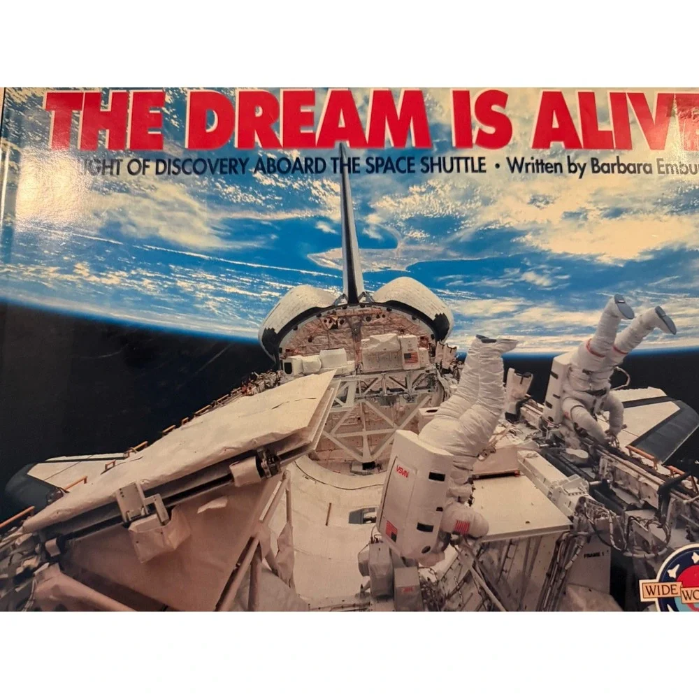 The Dream Is Alive Space Shuttle Hardcover Book 1990 Smithsonian IMAX NASA